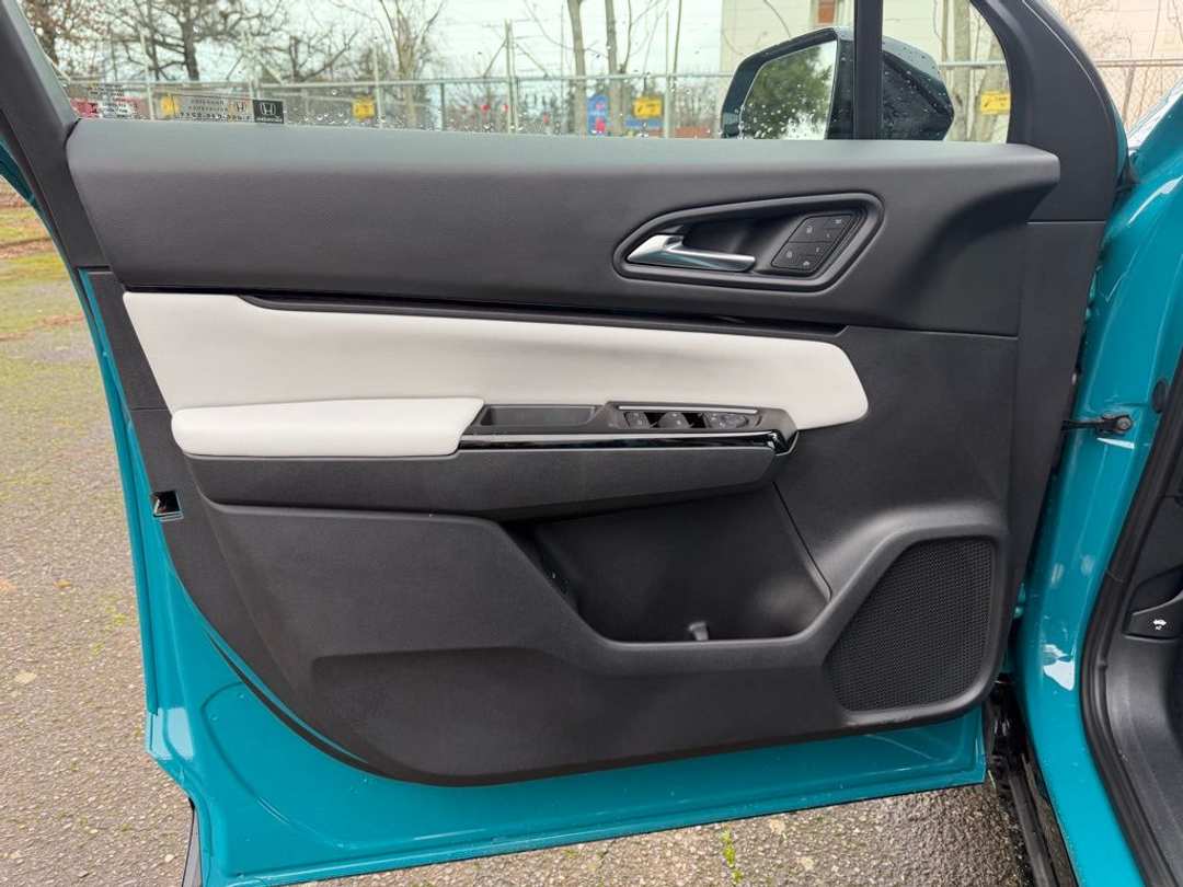 2026 Honda Prologue Elite - Image 11