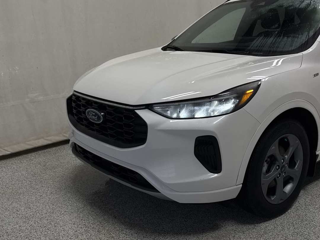2024 Ford Escape STLINE - Image 3