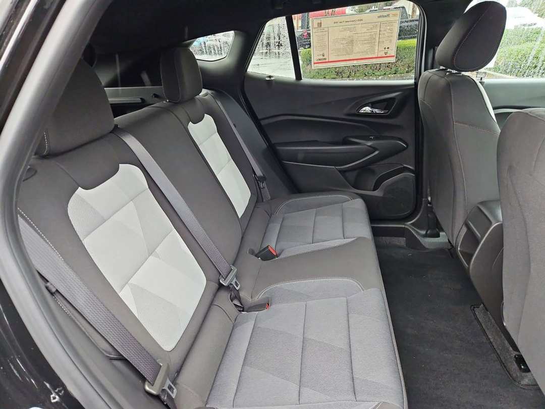 2025 Chevrolet Trax 1RS - Image 27