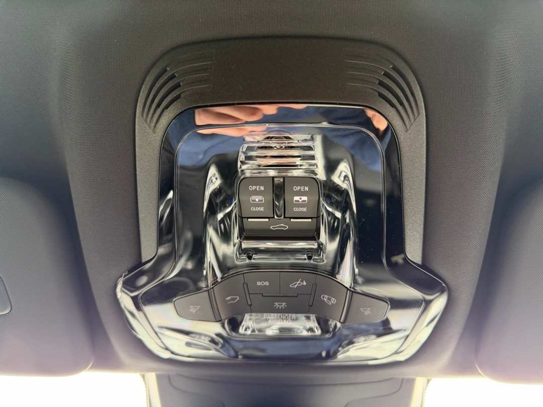 2026 Alfa Romeo Stelvio - Image 29