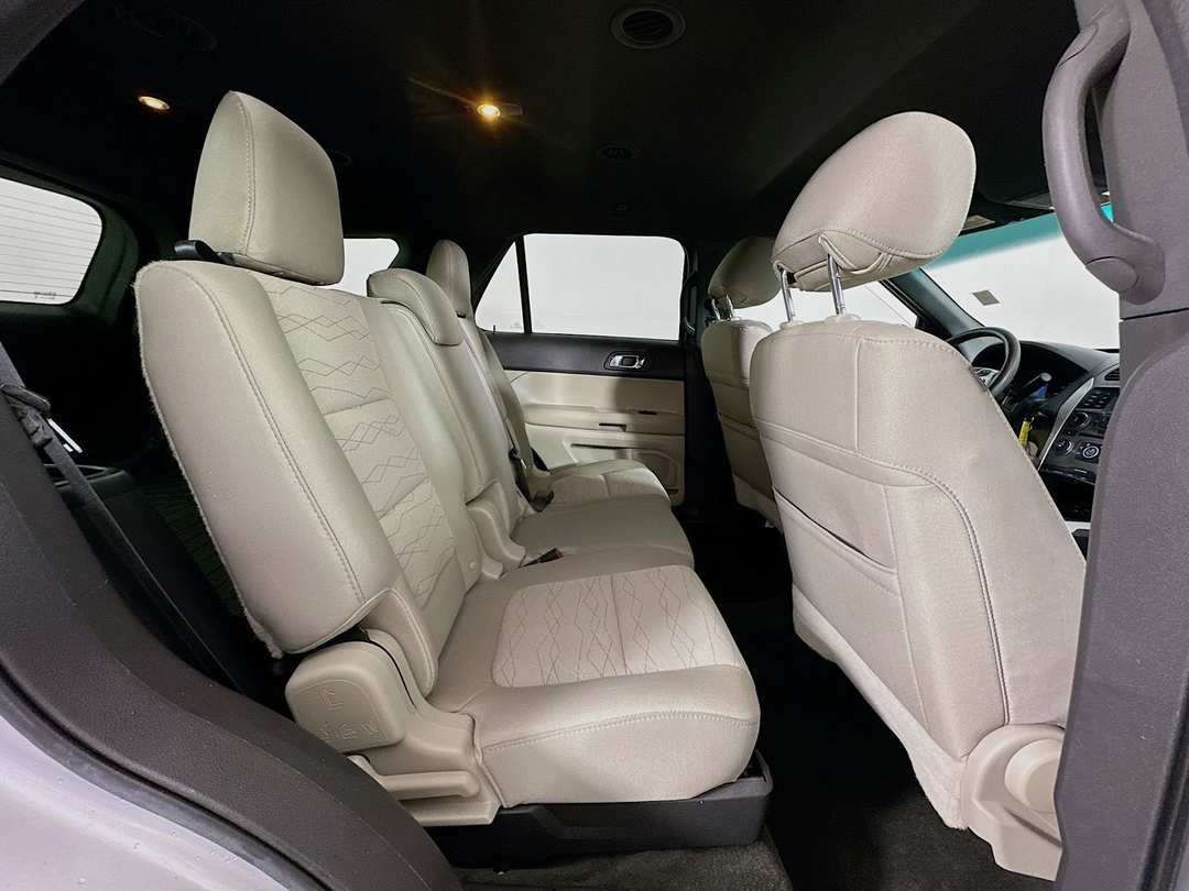 2015 Ford Explorer Base - Image 25