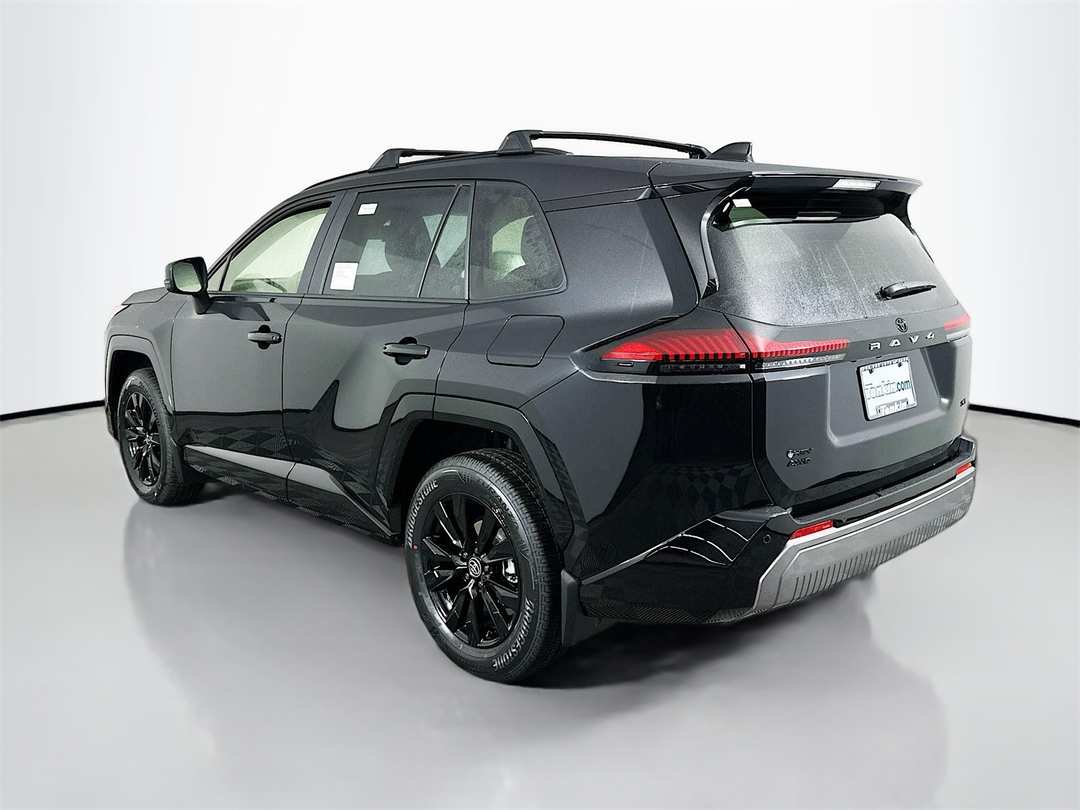 2026 Toyota Rav4 SE - Image 5