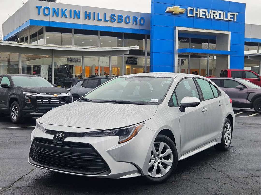 2025 Toyota Corolla LE - Image 2