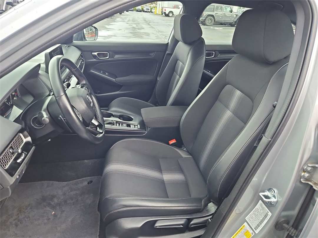 2025 Honda Civic Sport - Image 21