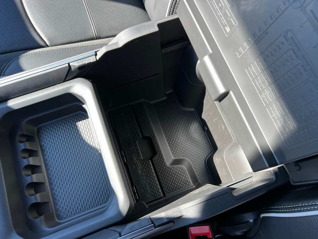 2026 Ram 2500 Laramie - Image 24