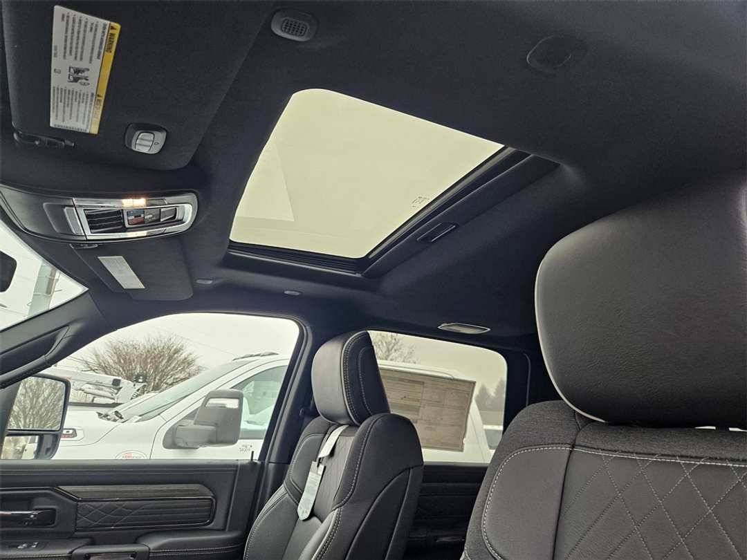 2025 Ram 3500 Limited - Image 28