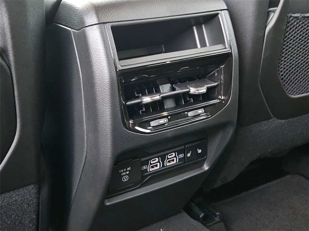 2025 Jeep Grand Cherokee Limited - Image 28