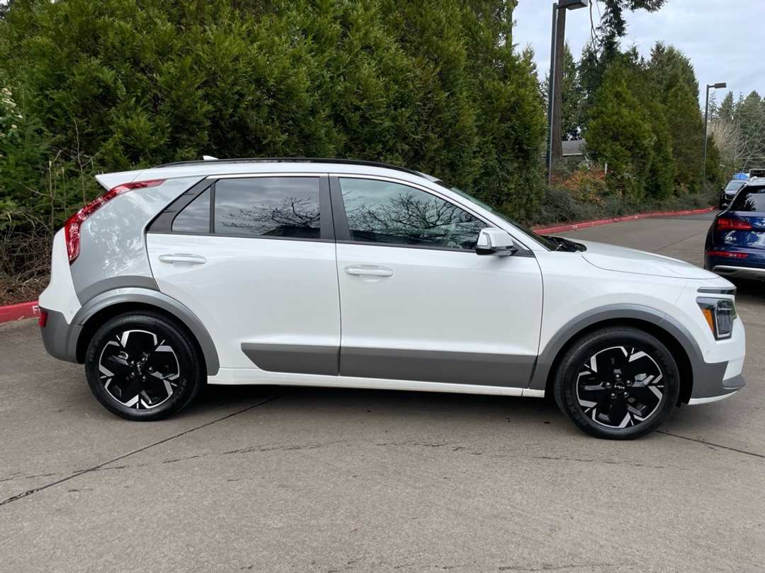 2023 Kia Niro Ev Wave - Image 2