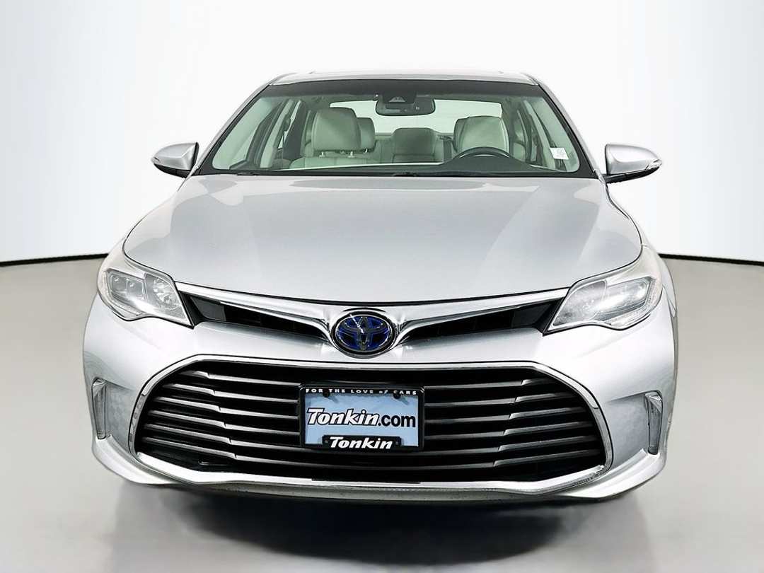 2018 Toyota Avalon XLE Premium - Image 3