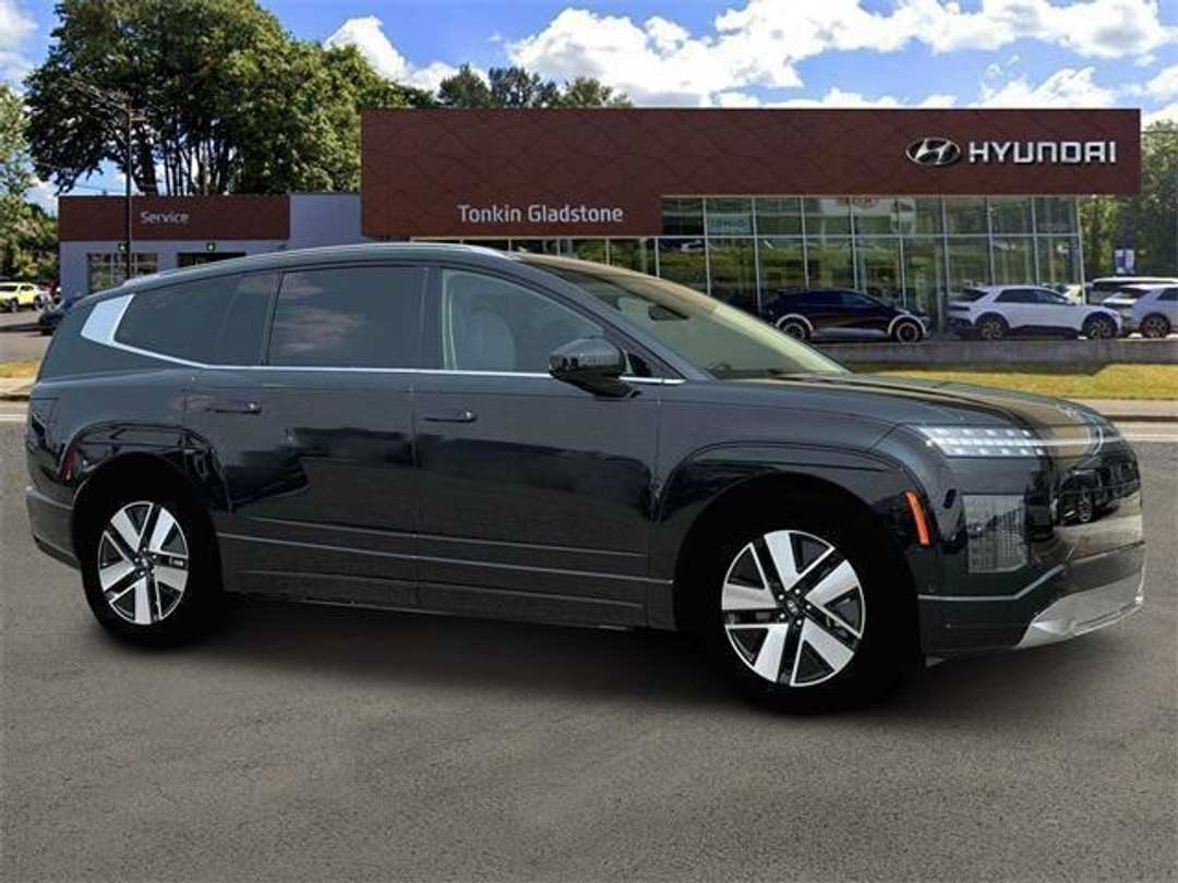 2026 Hyundai Ioniq 9 SEL - Image 10