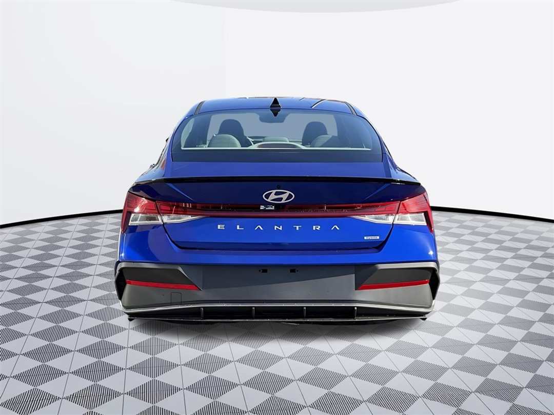 2026 Hyundai Elantra SEL Sport - Image 6