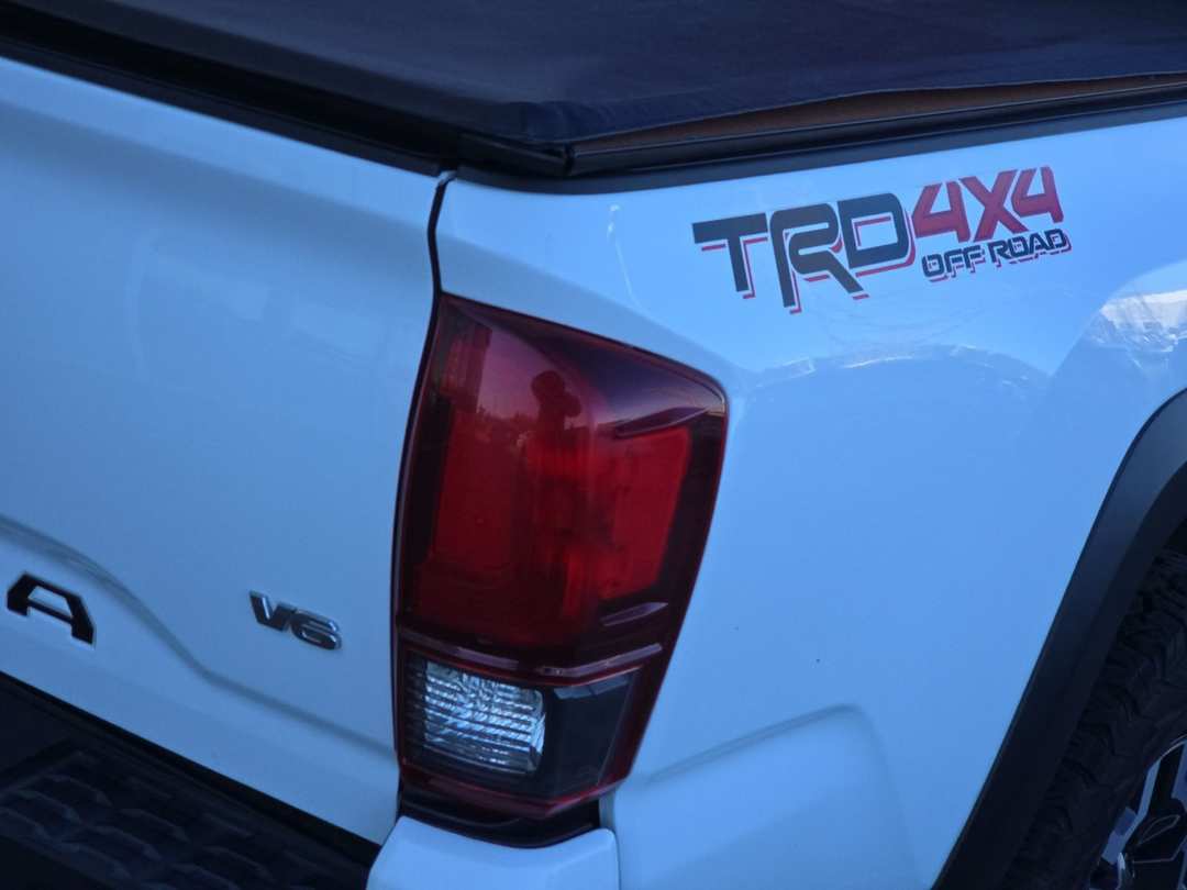 2019 Toyota Tacoma TRD OffRoad - Image 24