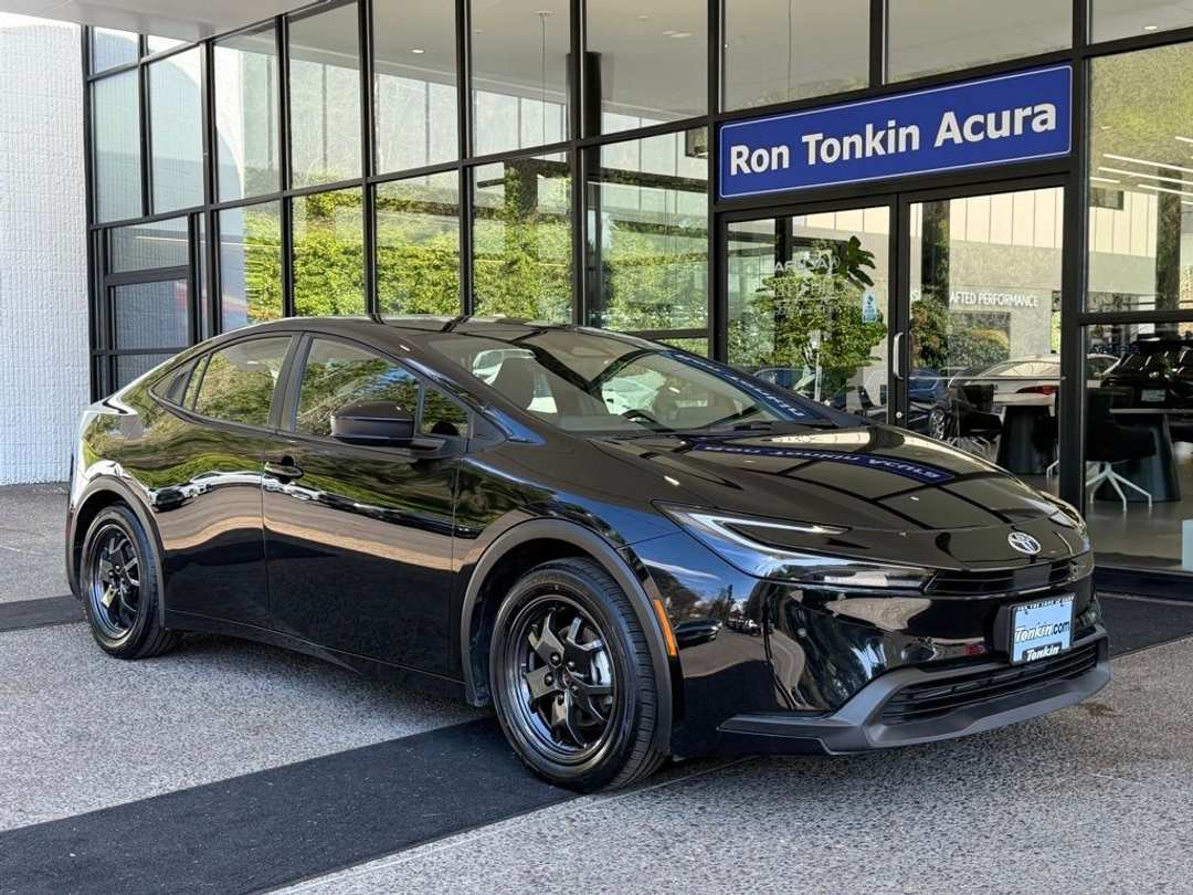 2024 Toyota Prius LE - Image 2