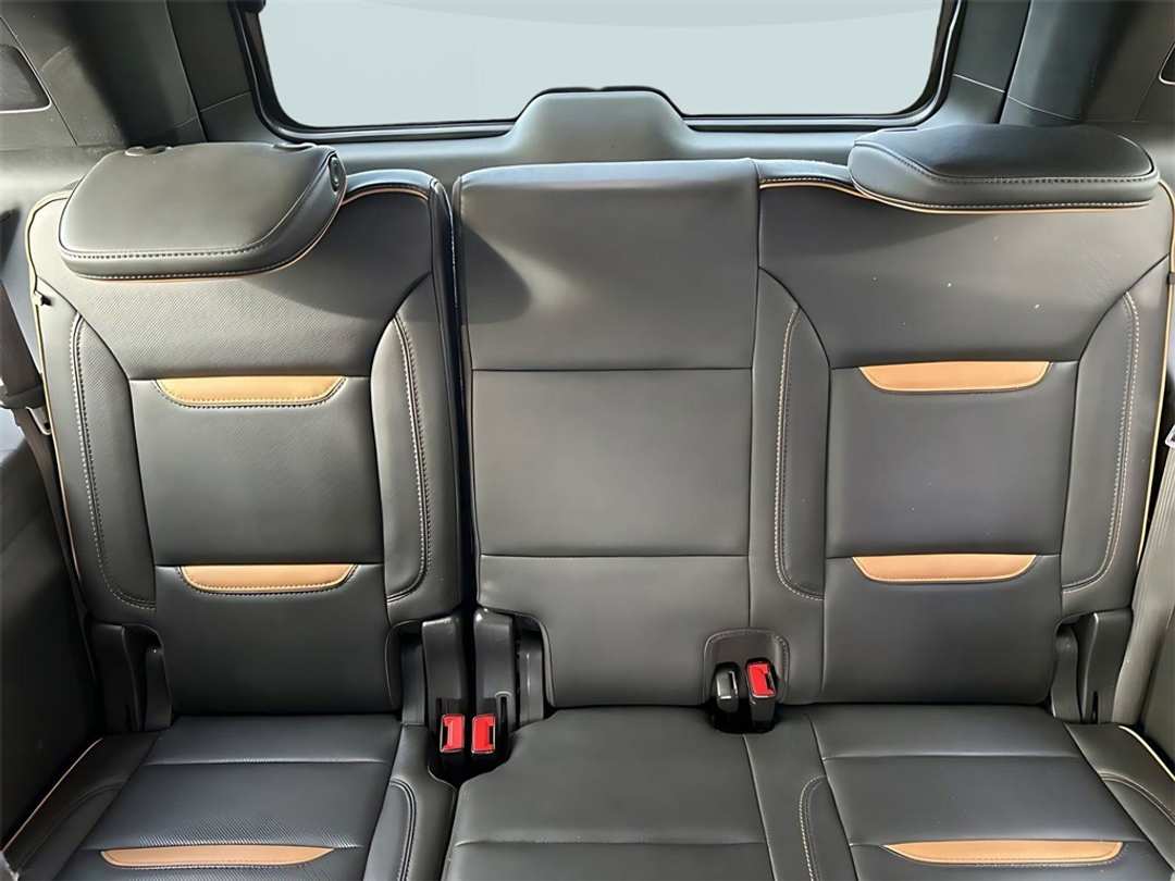 2021 GMC Yukon AT4 - Image 23