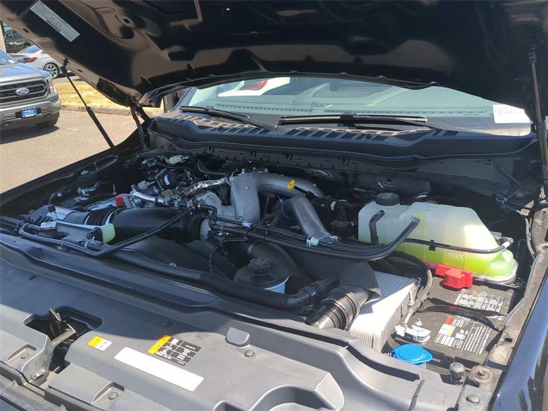 2025 Ford F-350Sd XLT - Image 31