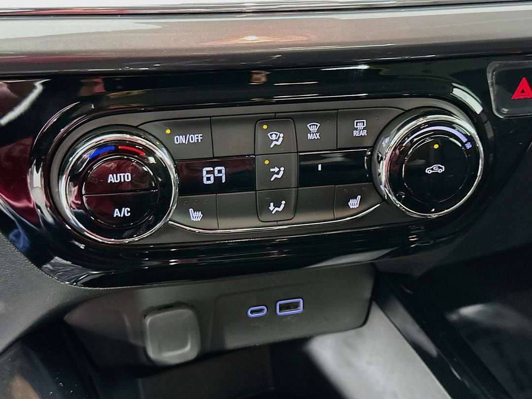 2025 Chevrolet Trax ACTIV - Image 16