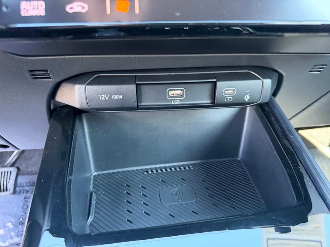 2025 Kia Niro EX - Image 25