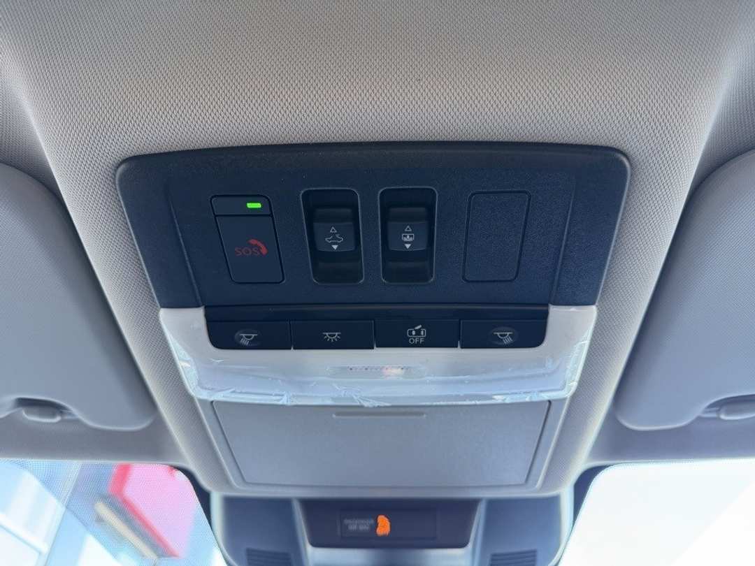 2026 Nissan Rogue Dark Armor - Image 29