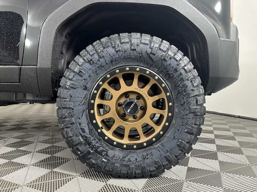 Toyota Land Cruiser - Image 5