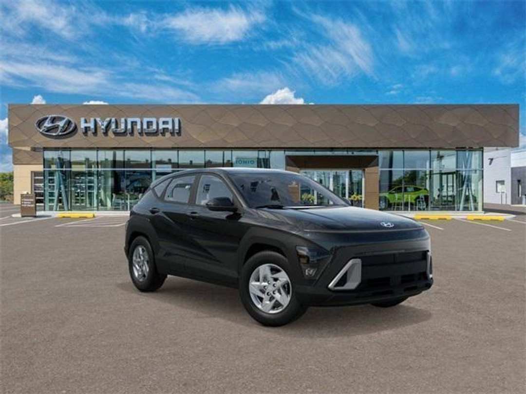 2026 Hyundai Kona SE - Image 2