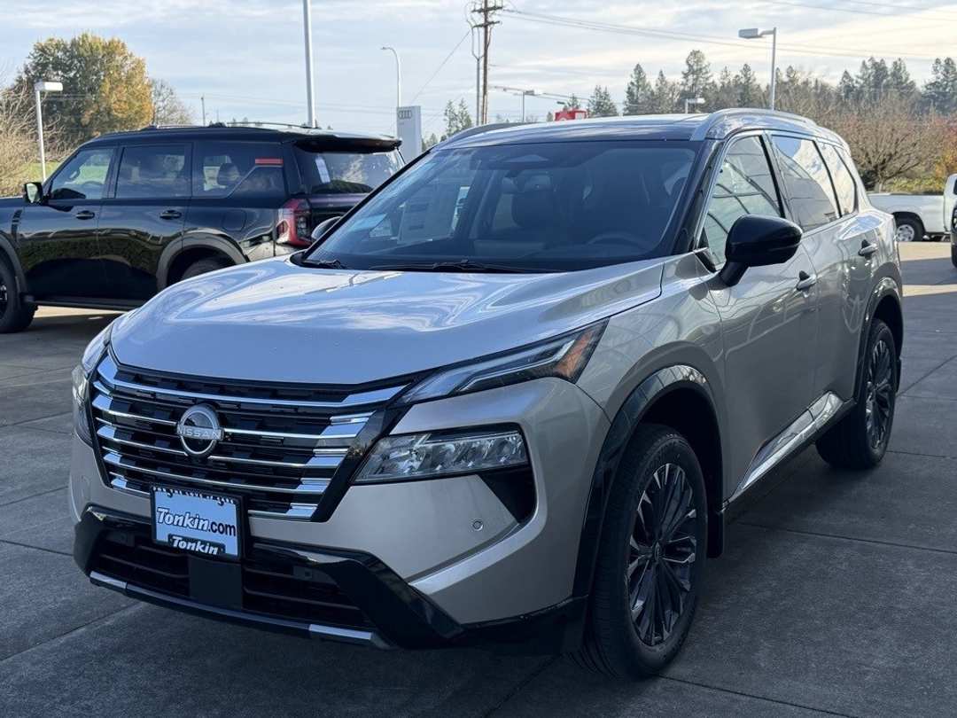 2026 Nissan Rogue Platinum - Image 5