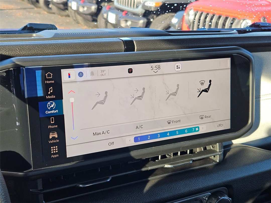 2026 Jeep Gladiator Sport - Image 22