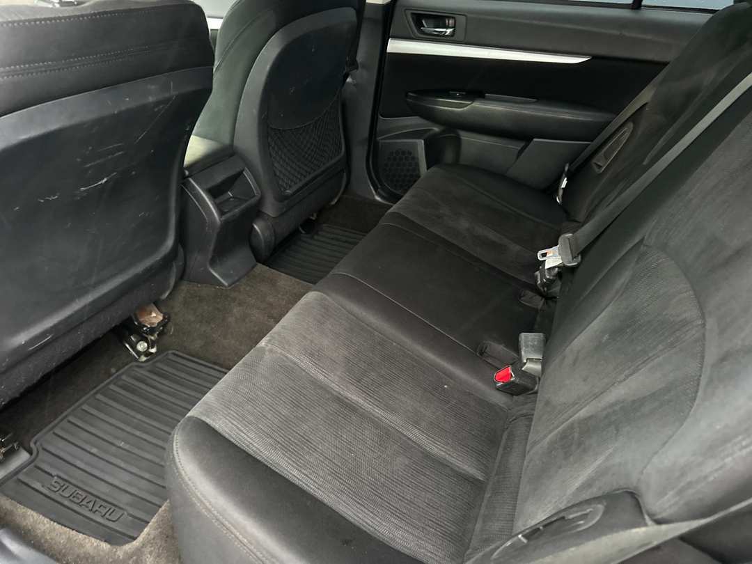 2014 Subaru Outback 2.5i - Image 10