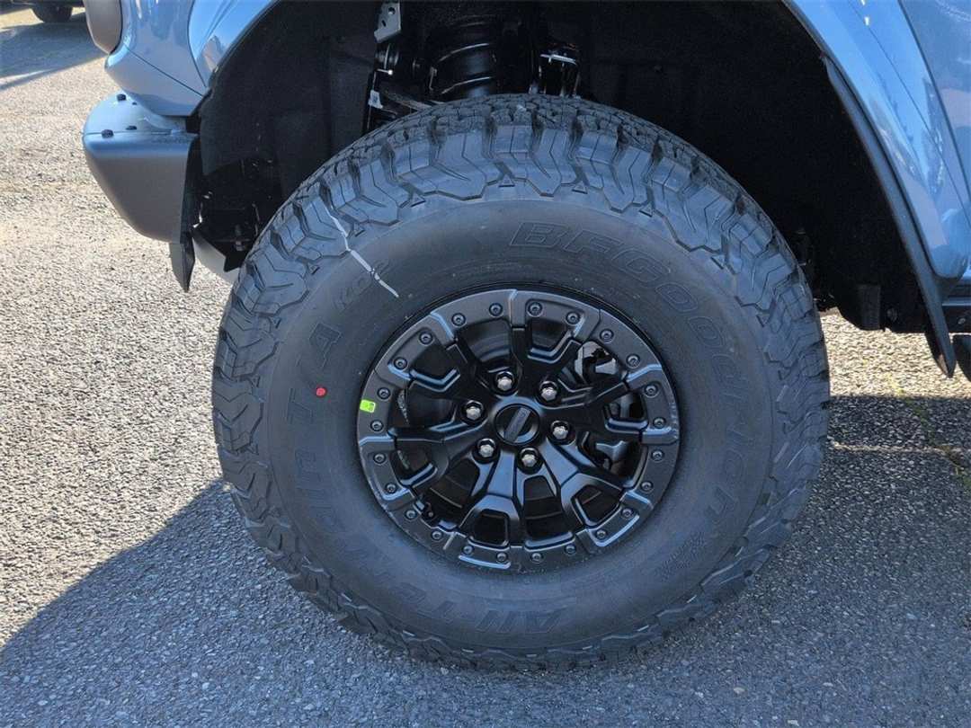 2025 Ford Bronco Raptor - Image 32
