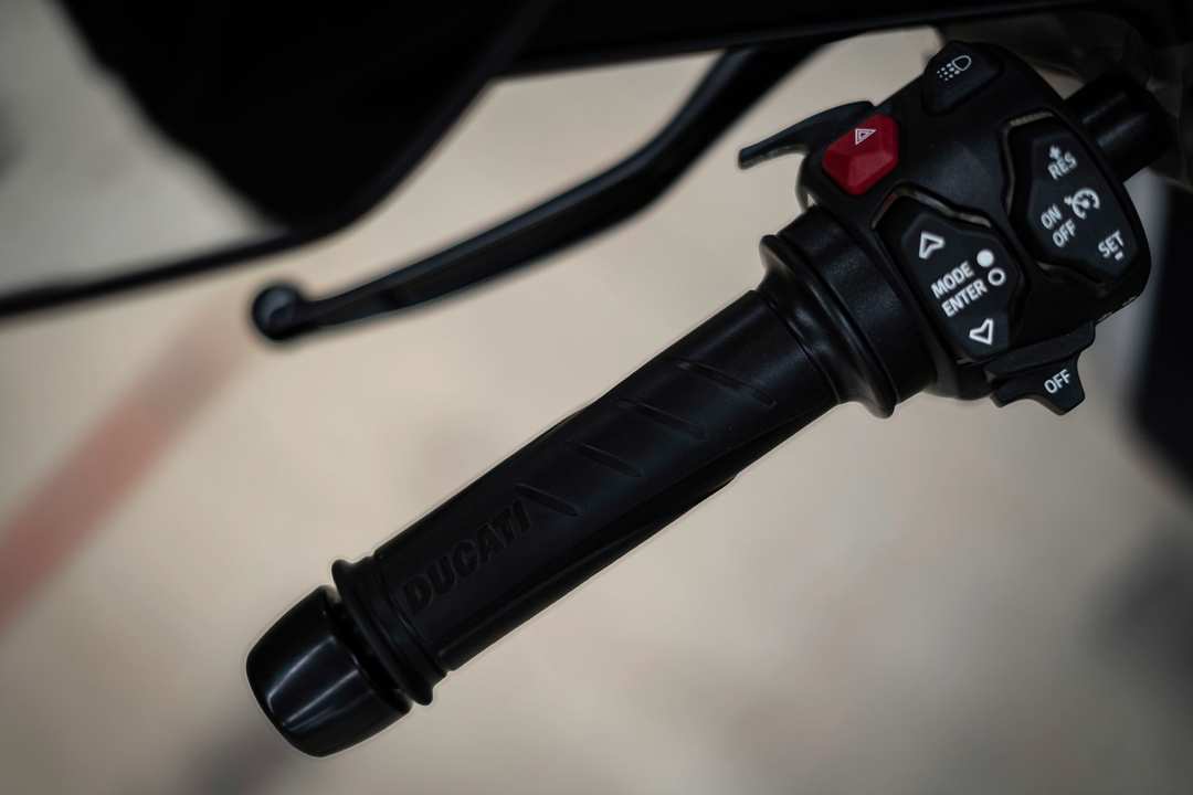 2024 Ducati Diavel V4 - Image 10