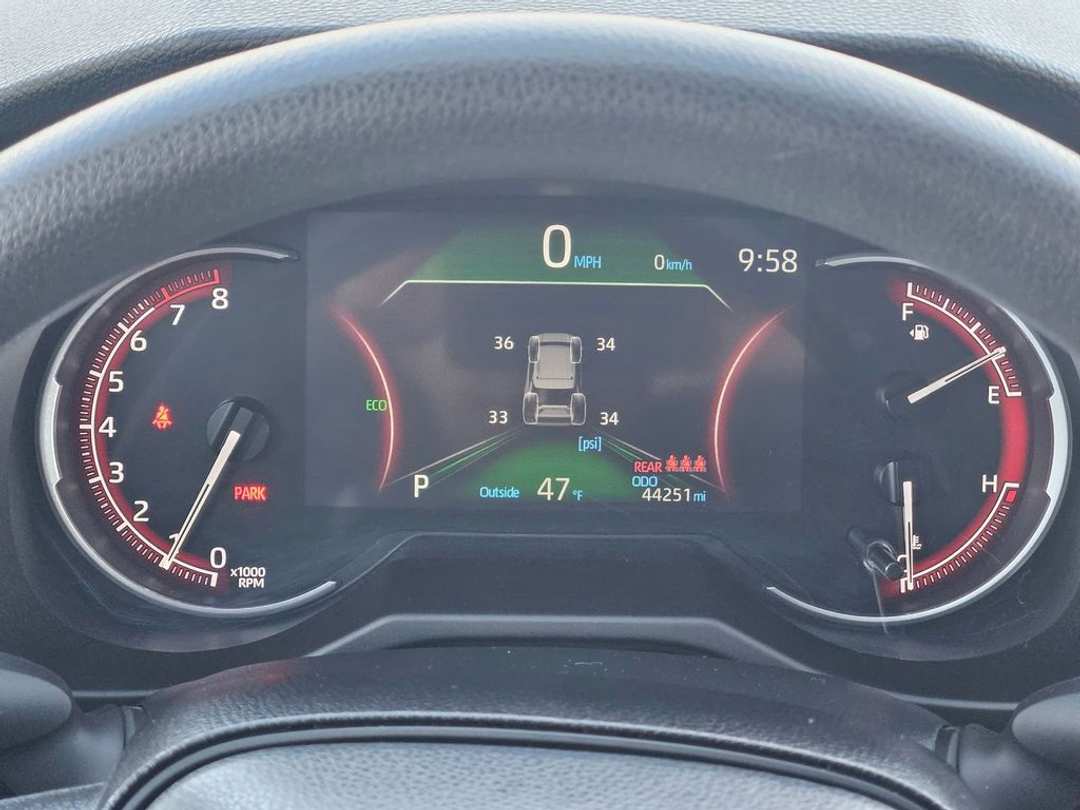 2024 Toyota Rav4 LE - Image 16