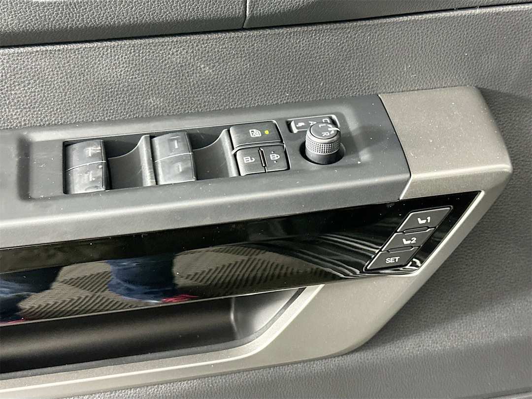 2026 Toyota Tundra Limited - Image 18