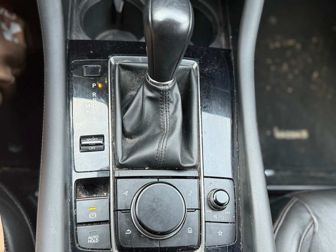 2020 MAZDA Mazda3 Premium - Image 28