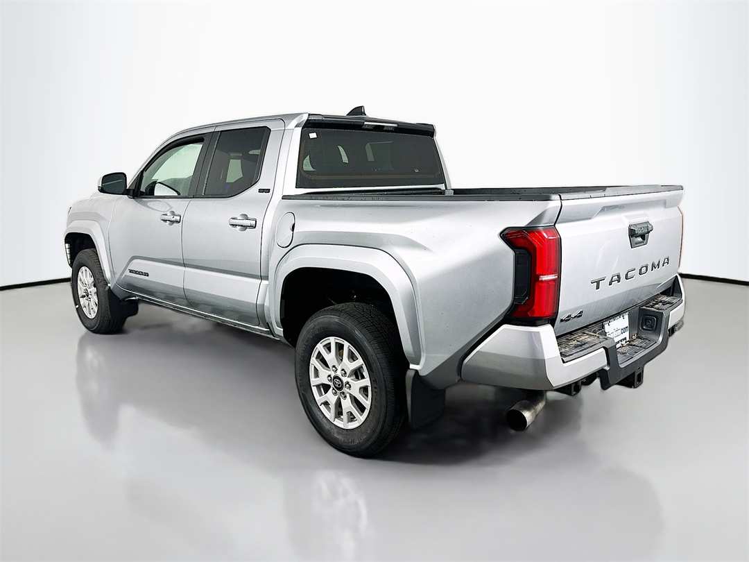 2025 Toyota Tacoma SR5 - Image 5