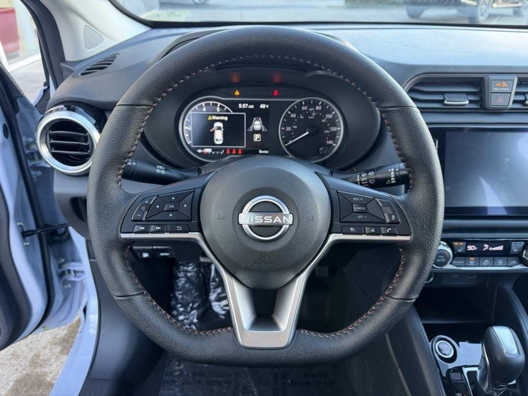 2025 Nissan Versa 1.6 SR - Image 18