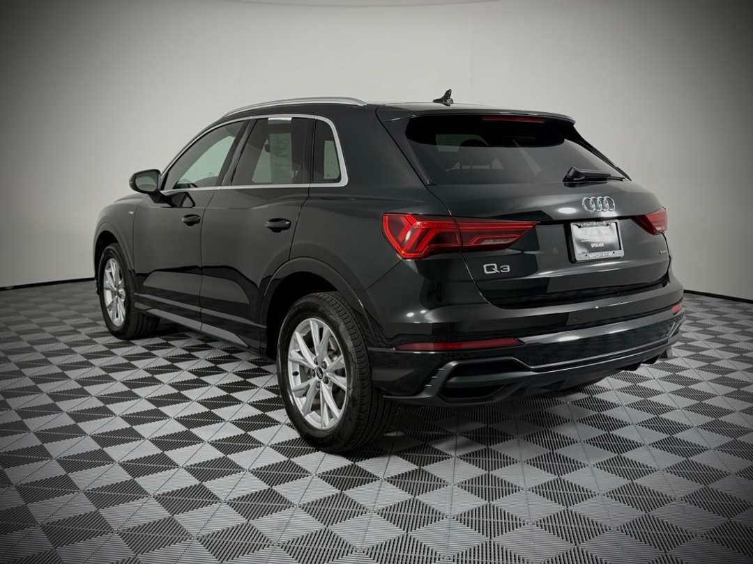 2022 Audi Q3 Premium - Image 3