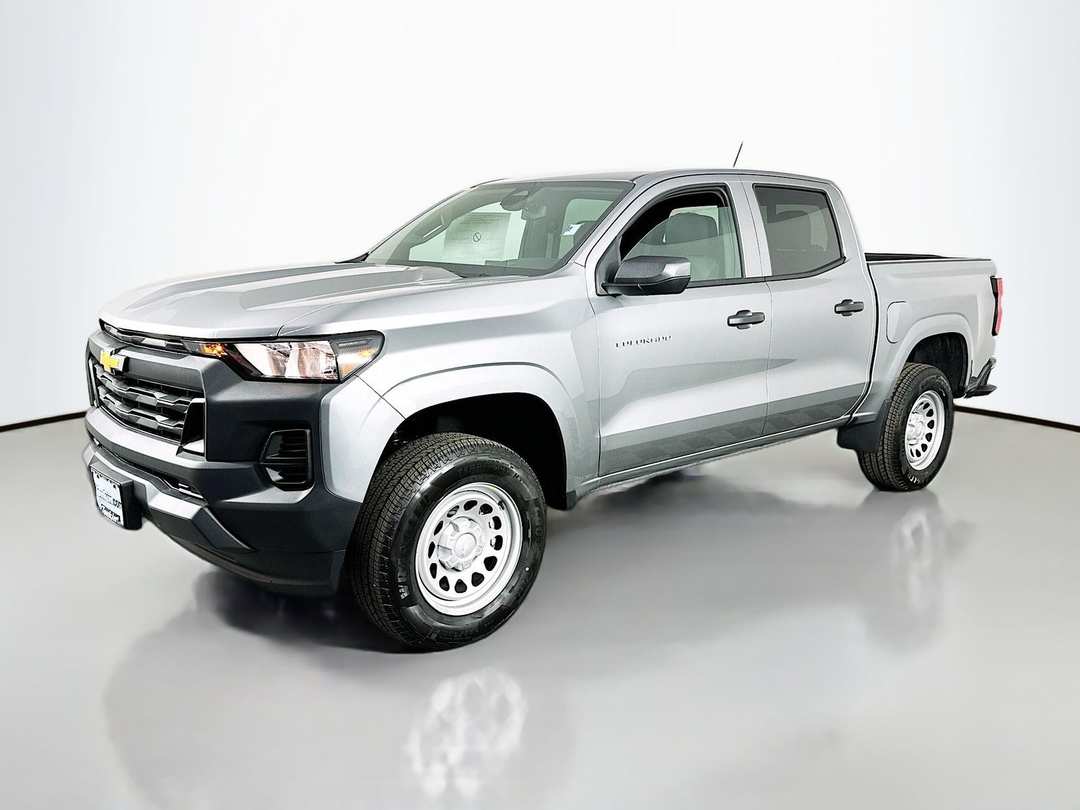 2026 Chevrolet Colorado Work - Image 3