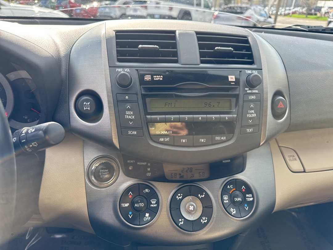 2009 Toyota Rav4 Limited - Image 22