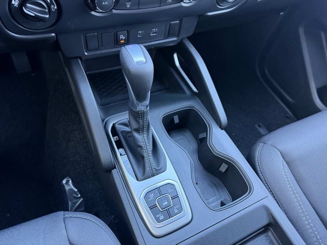 2026 Nissan Frontier SV - Image 23
