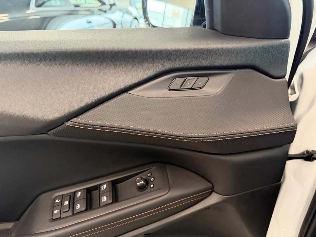 2026 Jeep Cherokee Overland - Image 15