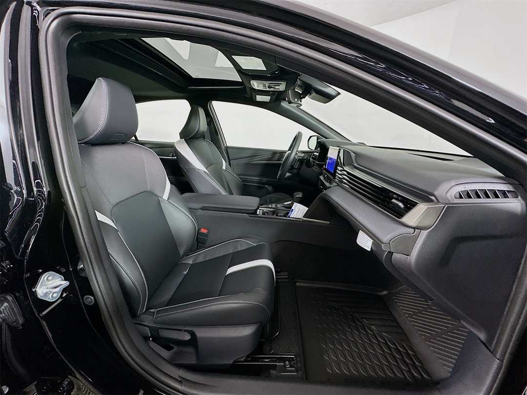 2026 Toyota Camry SE Nightshade - Image 29