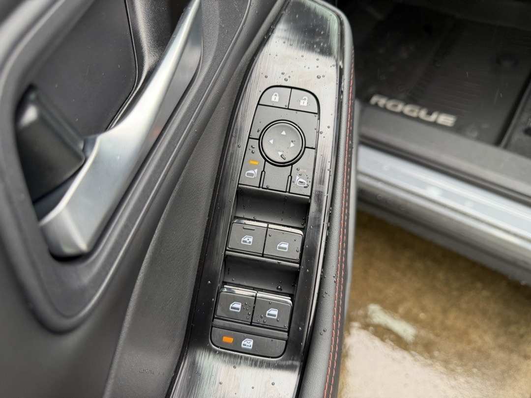 2026 Nissan Rogue Rock Creek - Image 12