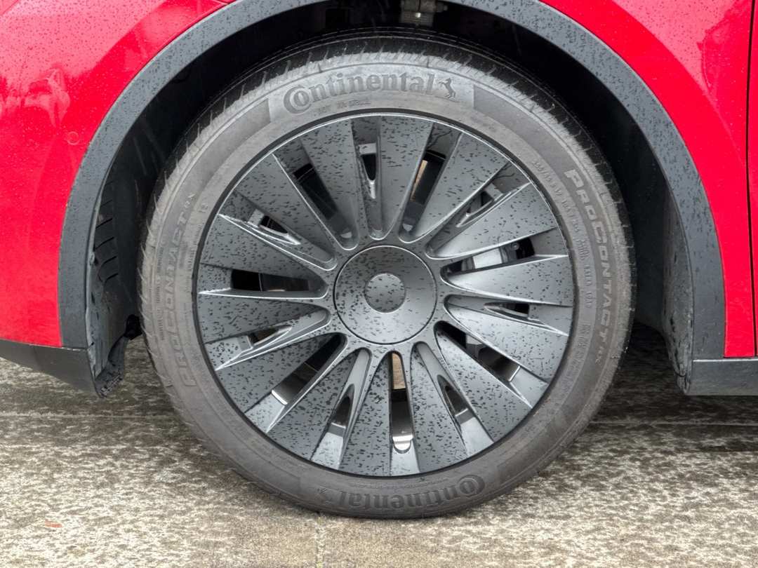 2021 Tesla Model Y Long Range - Image 21