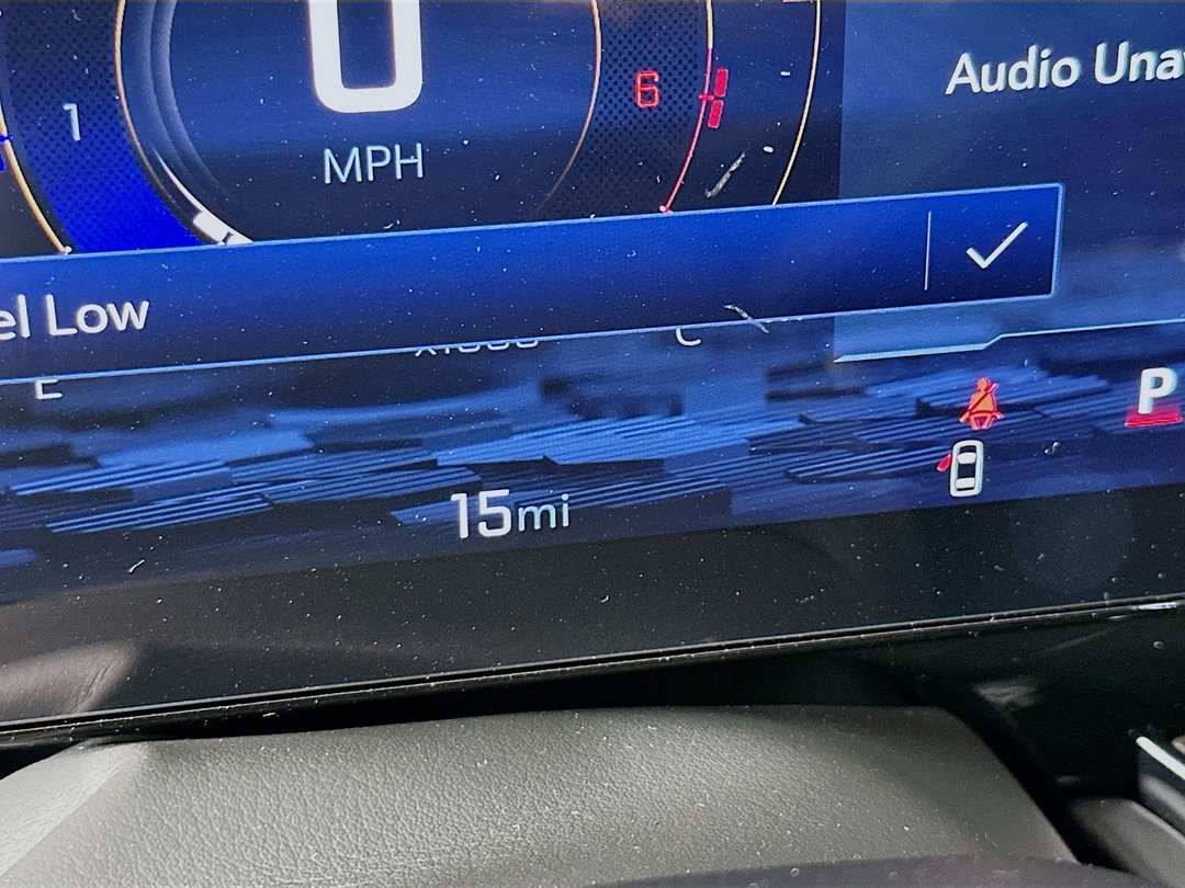 2025 Chevrolet Suburban Premier - Image 13