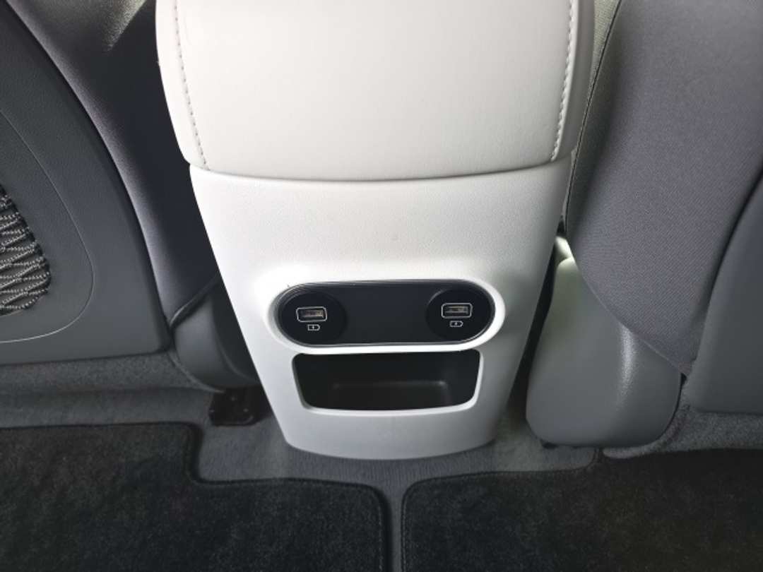 2023 Hyundai Ioniq 5 SE - Image 29