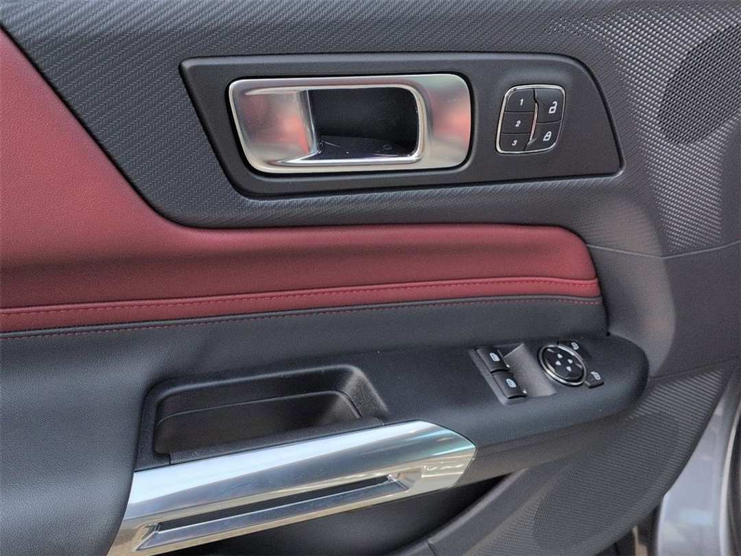 2025 Ford Mustang GT Premium - Image 10
