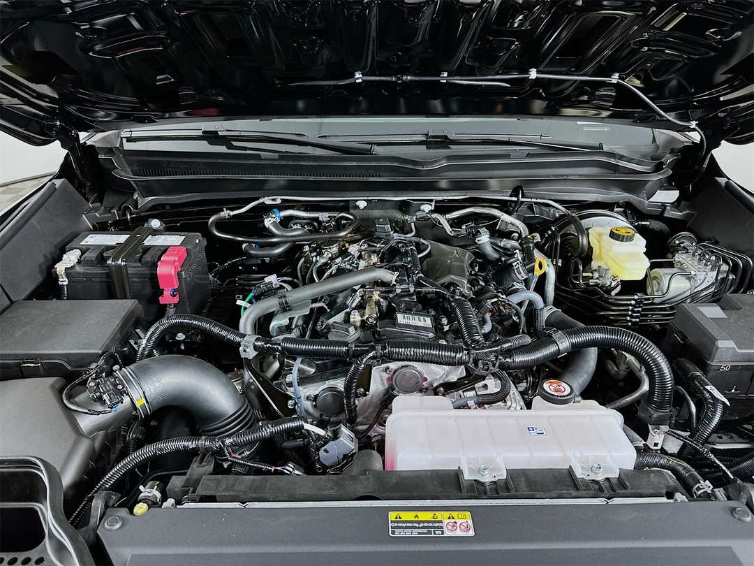 2025 Toyota Tacoma SR5 - Image 29