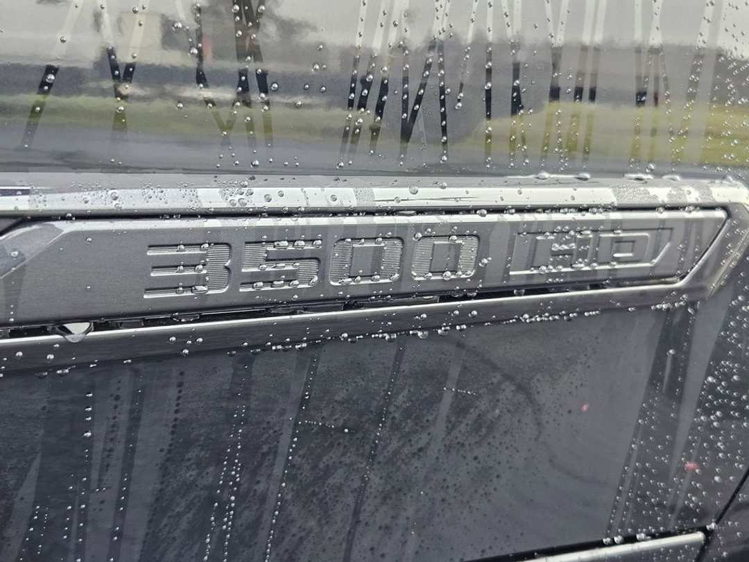 2026 Chevrolet Silverado 3500Hd High Country - Image 40