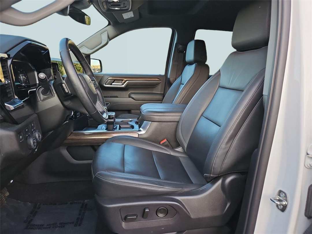 2024 Chevrolet Silverado 1500 RST - Image 20