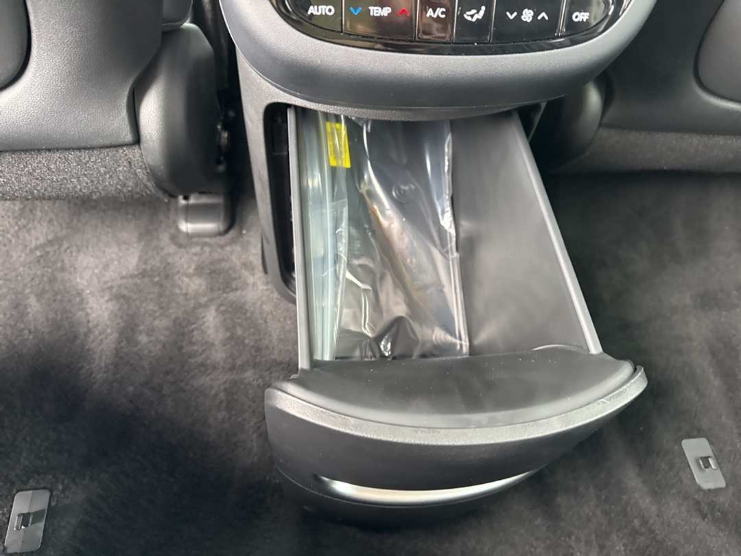 2026 Hyundai Ioniq 9 Performance Calligraphy - Image 50