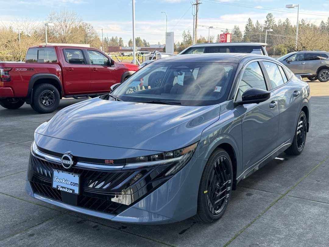 2026 Nissan Sentra SR - Image 4